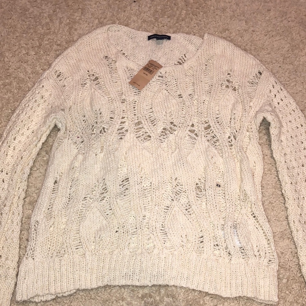 cream american eagle sweater